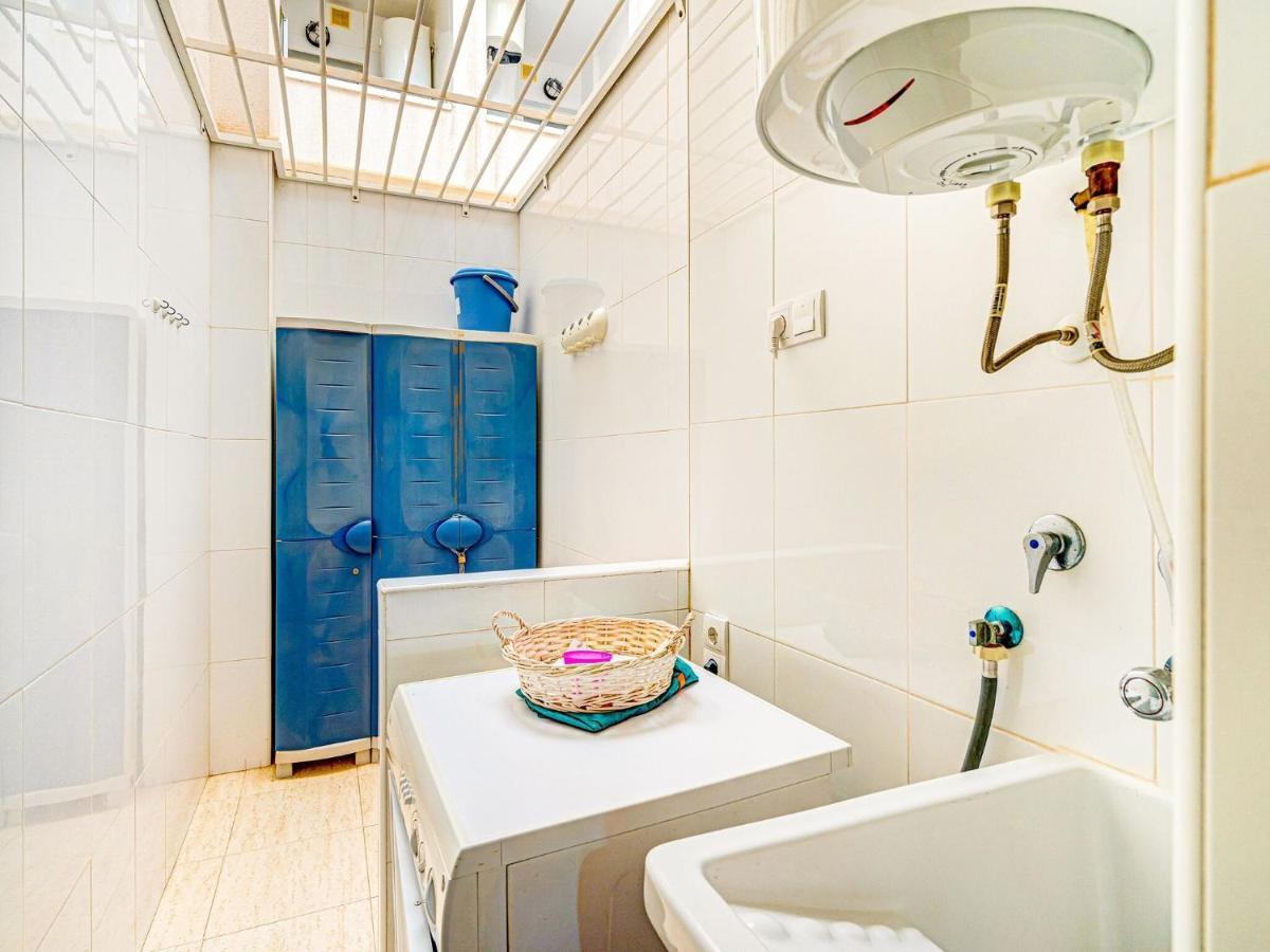 Belvilla By Oyo Lovely Bungalow With Swimming Pool أوريويلا المظهر الخارجي الصورة