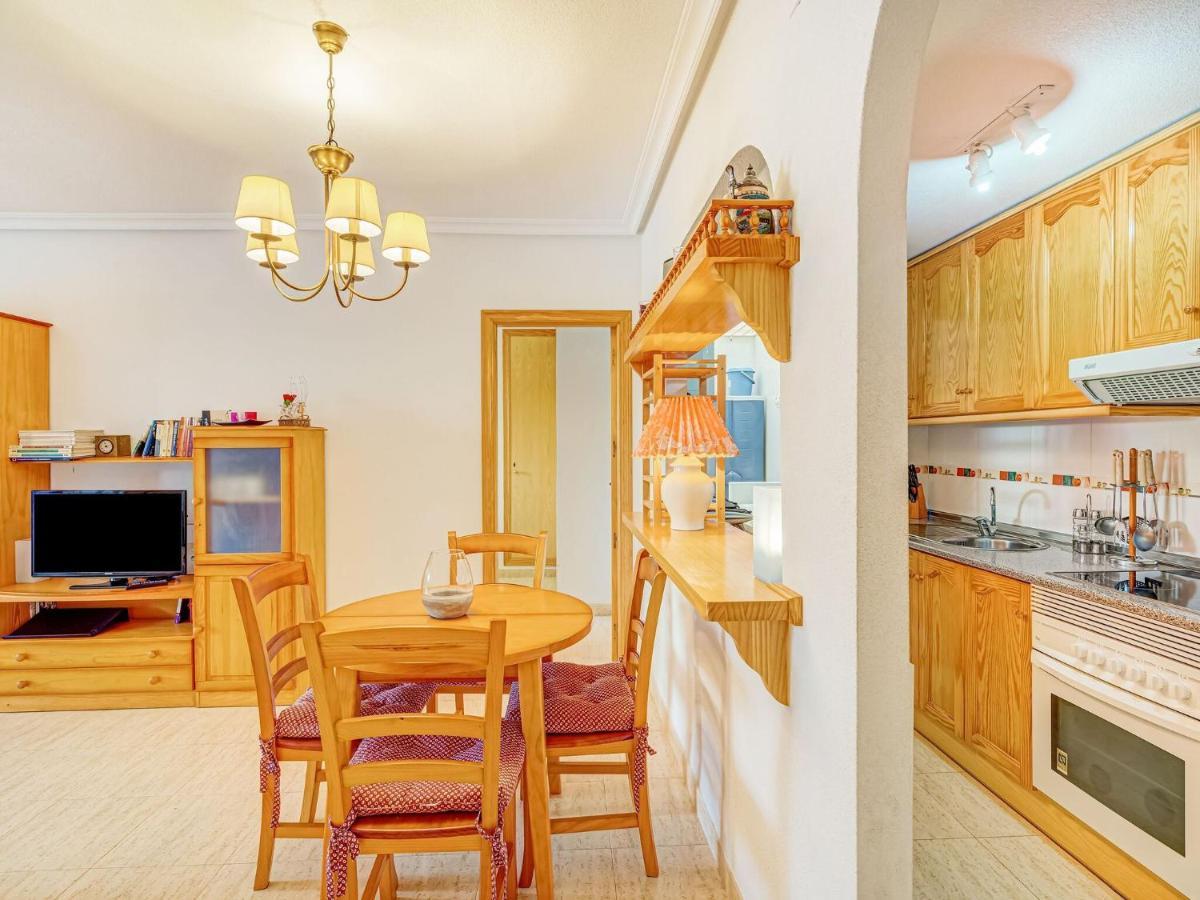 Belvilla By Oyo Lovely Bungalow With Swimming Pool أوريويلا الغرفة الصورة