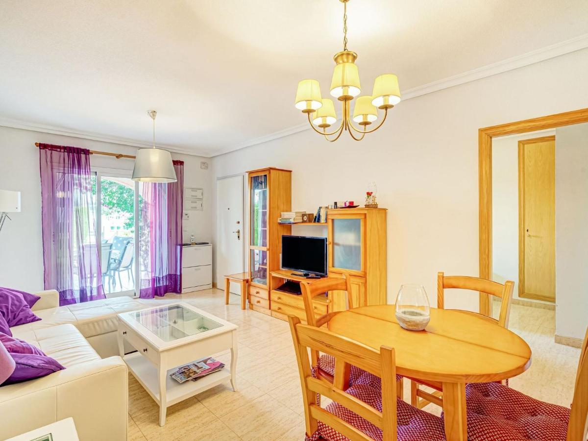 Belvilla By Oyo Lovely Bungalow With Swimming Pool أوريويلا المظهر الخارجي الصورة
